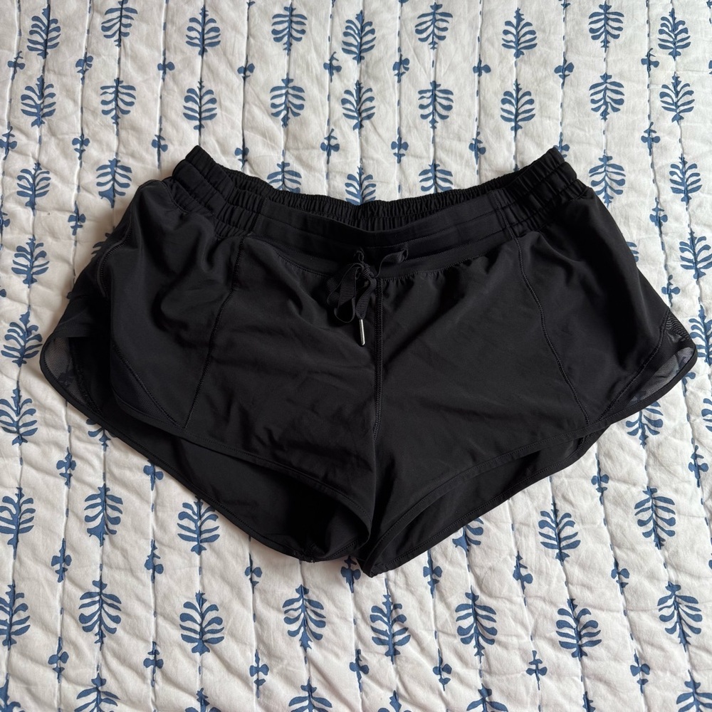 EUC Lululemon Hotty Hot Shorts